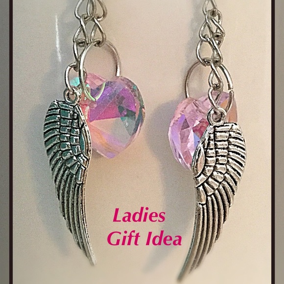 ldmtreasures Jewelry - FINAL PRICE💋Pink Glass Heart To be repurposed